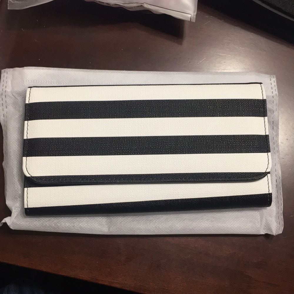 Trifold wallet